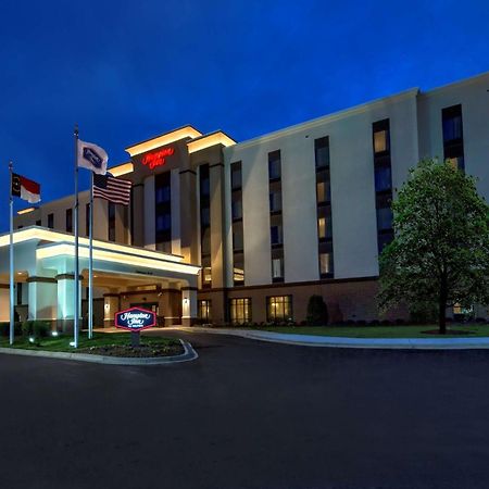 Hampton Inn Данн Экстерьер фото