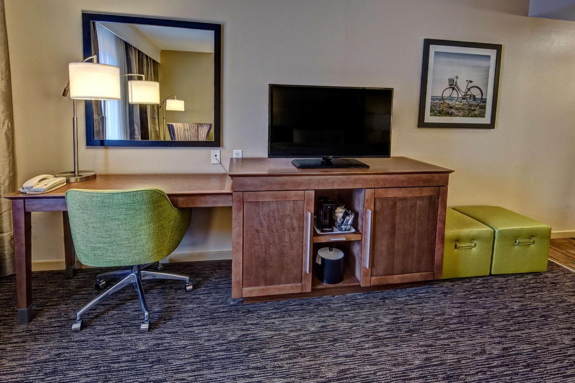 Hampton Inn Данн Экстерьер фото