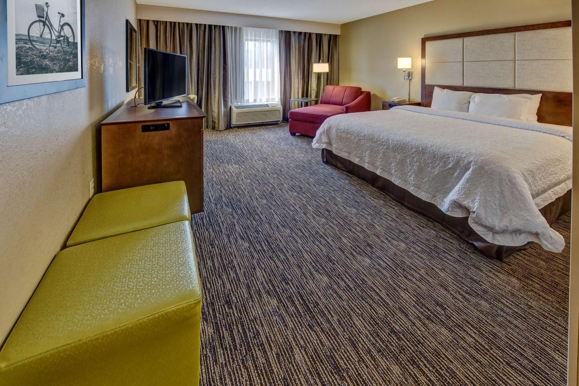 Hampton Inn Данн Экстерьер фото