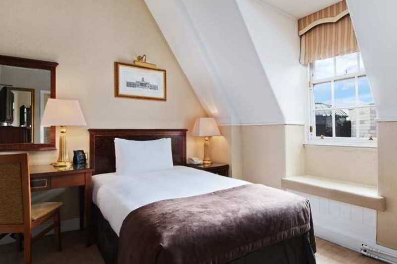 Hampton Inn Данн Экстерьер фото
