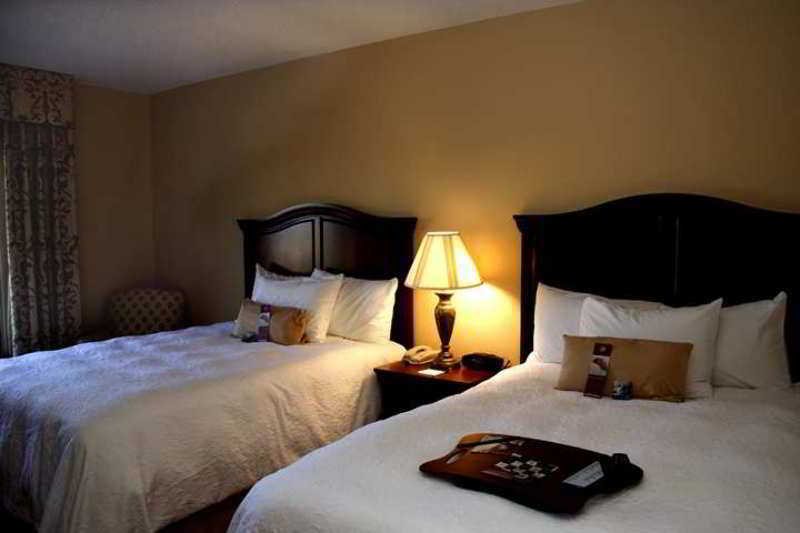 Hampton Inn Данн Номер фото
